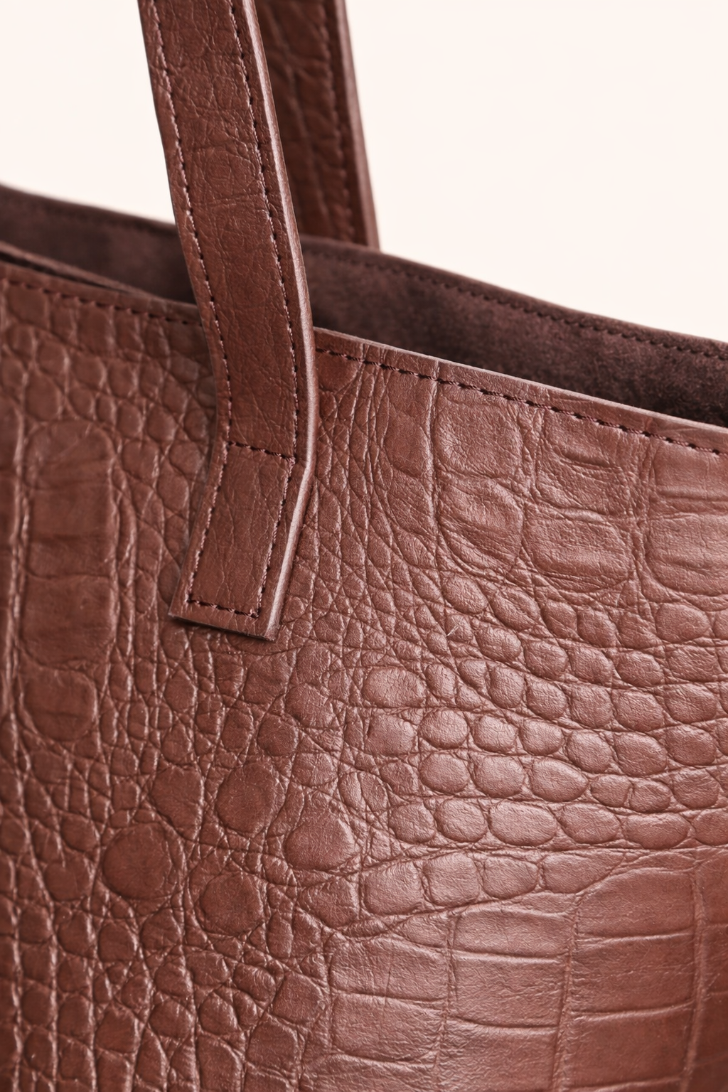 Bethel Tote Bag – Croc-Embossed Ethiopian Leather Texture Detail – Qoda
