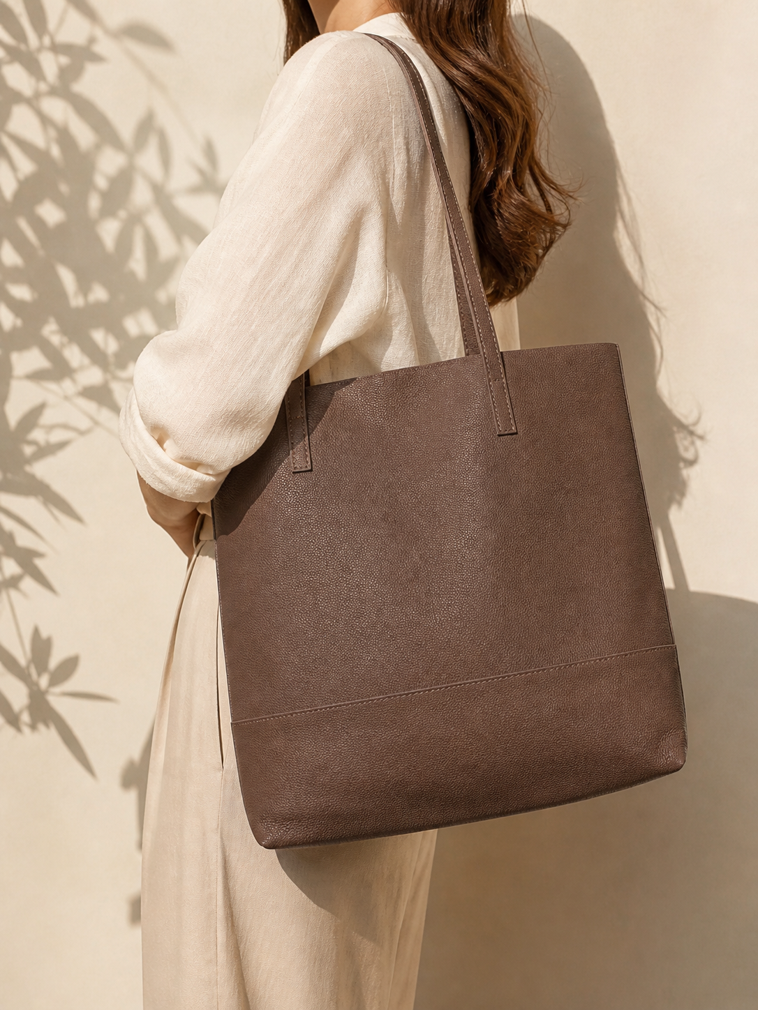 Earth Tote Bag – Handmade Ethiopian Leather Tote – Worn Over Shoulder – Scandinavian Design – Qoda
